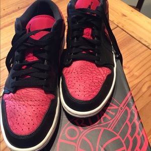 Nike Air Jordan 1 Elephant Print Size 10
